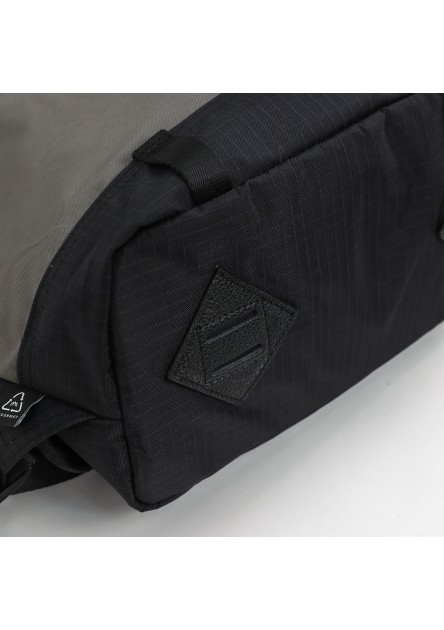 Plecak Doughnut Christopher Street Cruise III Series Dark Grey 18L