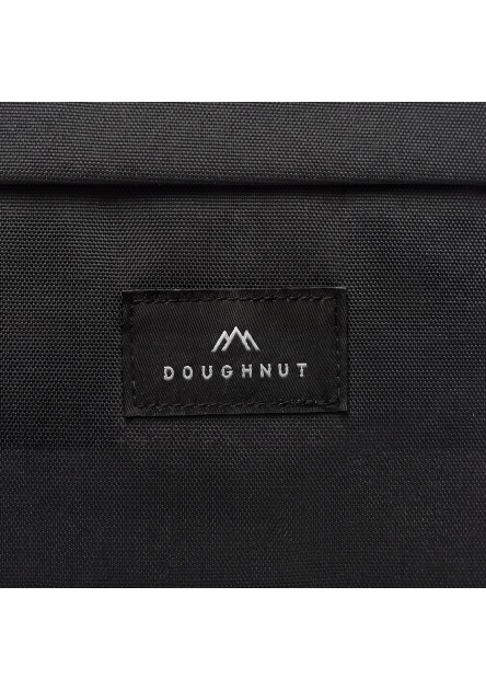 Plecak Doughnut Flayer Black 25L &ndash; plecak do samolotu 40x30x20 (bagaż podręczny Ryanair / Wizz Air)