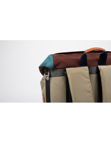 Plecak Doughnut Colorado Glossy Blocking Series Charcoal x Olive 19L