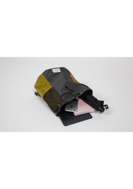 Plecak Doughnut Sonoma Glossy Blocking Series Charcoal x Grassy 15L
